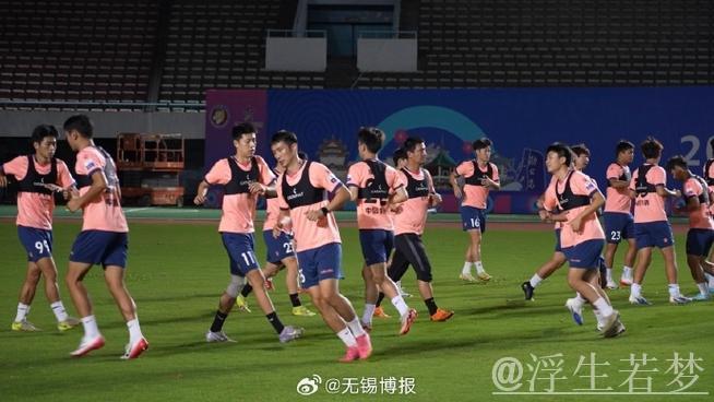 “苏超”周末再燃战火 无锡队全力备战