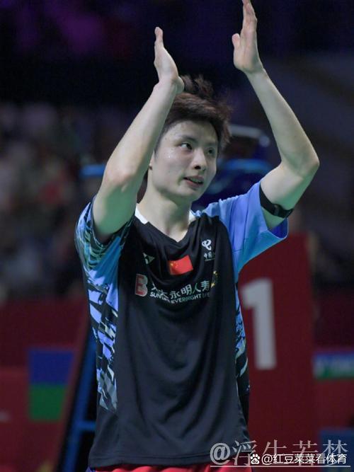 石宇奇直落两局击败王正行 闯入印尼赛男单半决赛