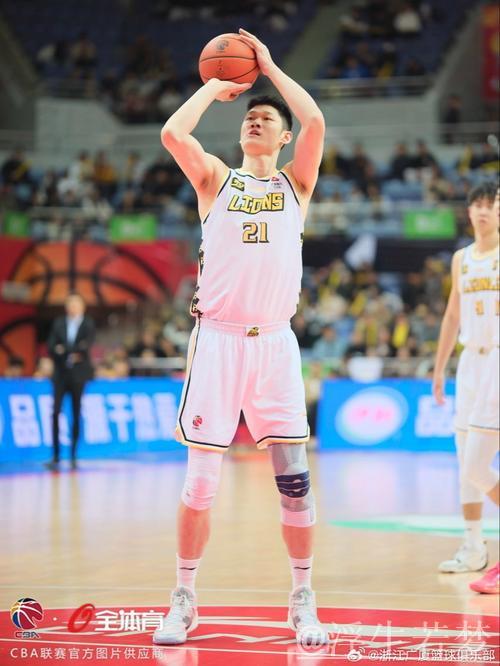 胡金秋斩获CBA常规赛MVP，周五报告揭晓